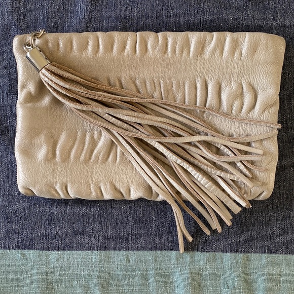 Jenny Bird Metallic Clutch Bag - Picture 1 of 5